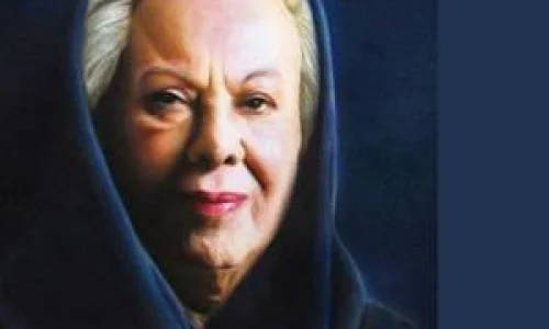 اولین نویسنده ی زن ایرانی چه کسی بود؟