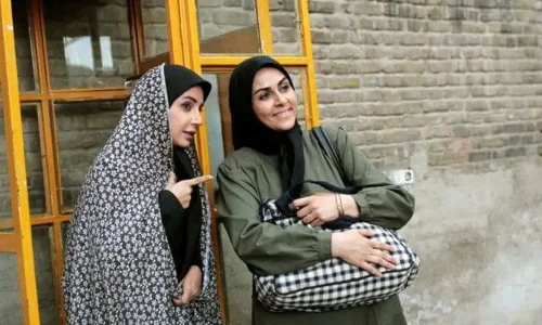 جزئیات سریال «بیگانه‌ای با من است»؛ داستان، بازیگران و زمان پخش سریال