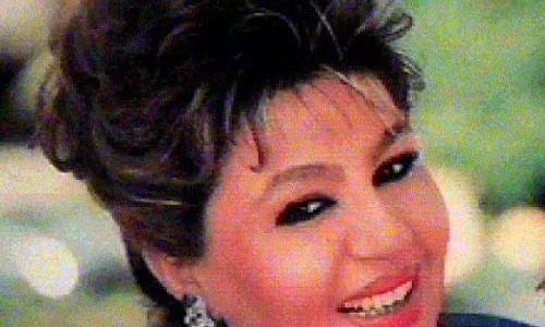 زندگی نامه هایده خواننده معروف ایرانی